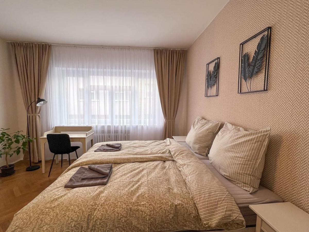 96M2 Of Comfort And Style: 4Bd Apartment In Old Town Bratislava Extérieur photo