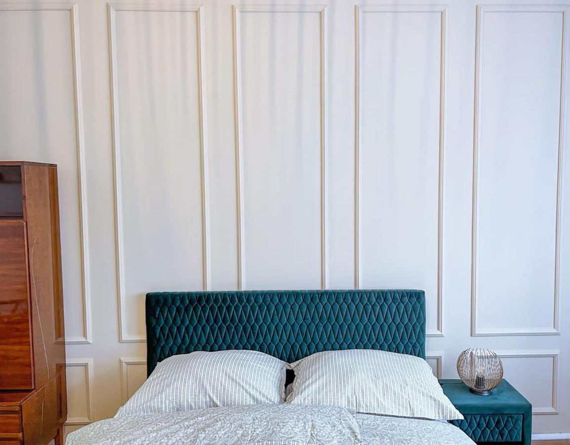 96M2 Of Comfort And Style: 4Bd Apartment In Old Town Bratislava Extérieur photo